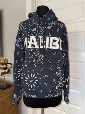 NEW Aviator Nation Malibu Charcoal and White Bandana-Print Hoodie Sz XS